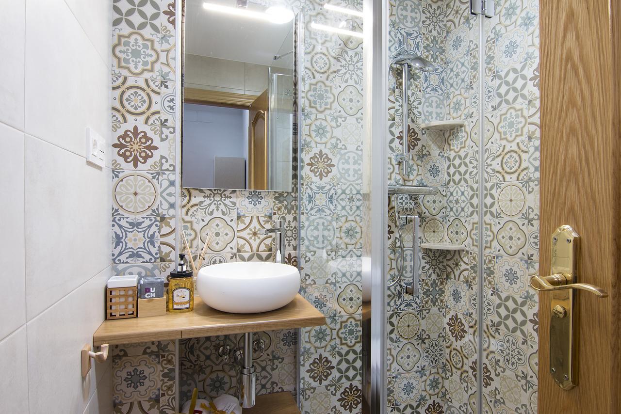 Apartamentos Turisticos Grx กรานาดา ภายนอก รูปภาพ