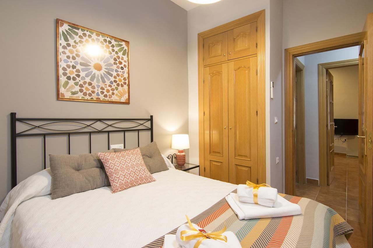 Apartamentos Turisticos Grx กรานาดา ภายนอก รูปภาพ
